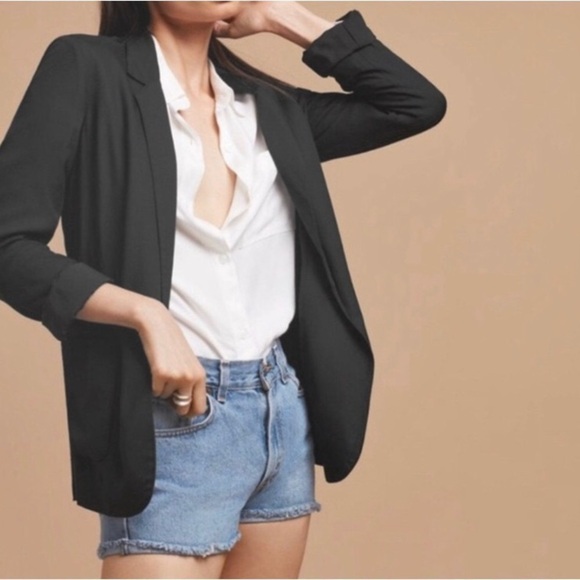 Talula Aritzia Black Two Pocket Flowy Kent Blazer - Picture 5 of 10